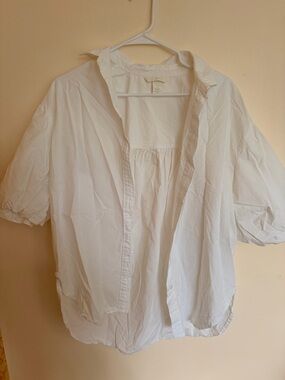 Lightweight White Button-Front Blouse, Chic Bubble Sleeve